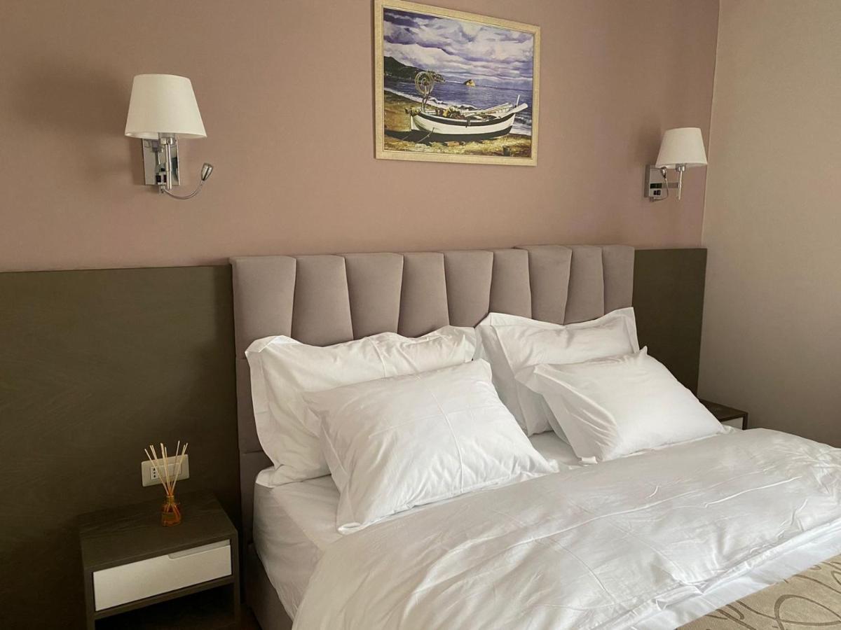 Doanesia Premium Hotel & Spa Tiranë Ngoại thất bức ảnh