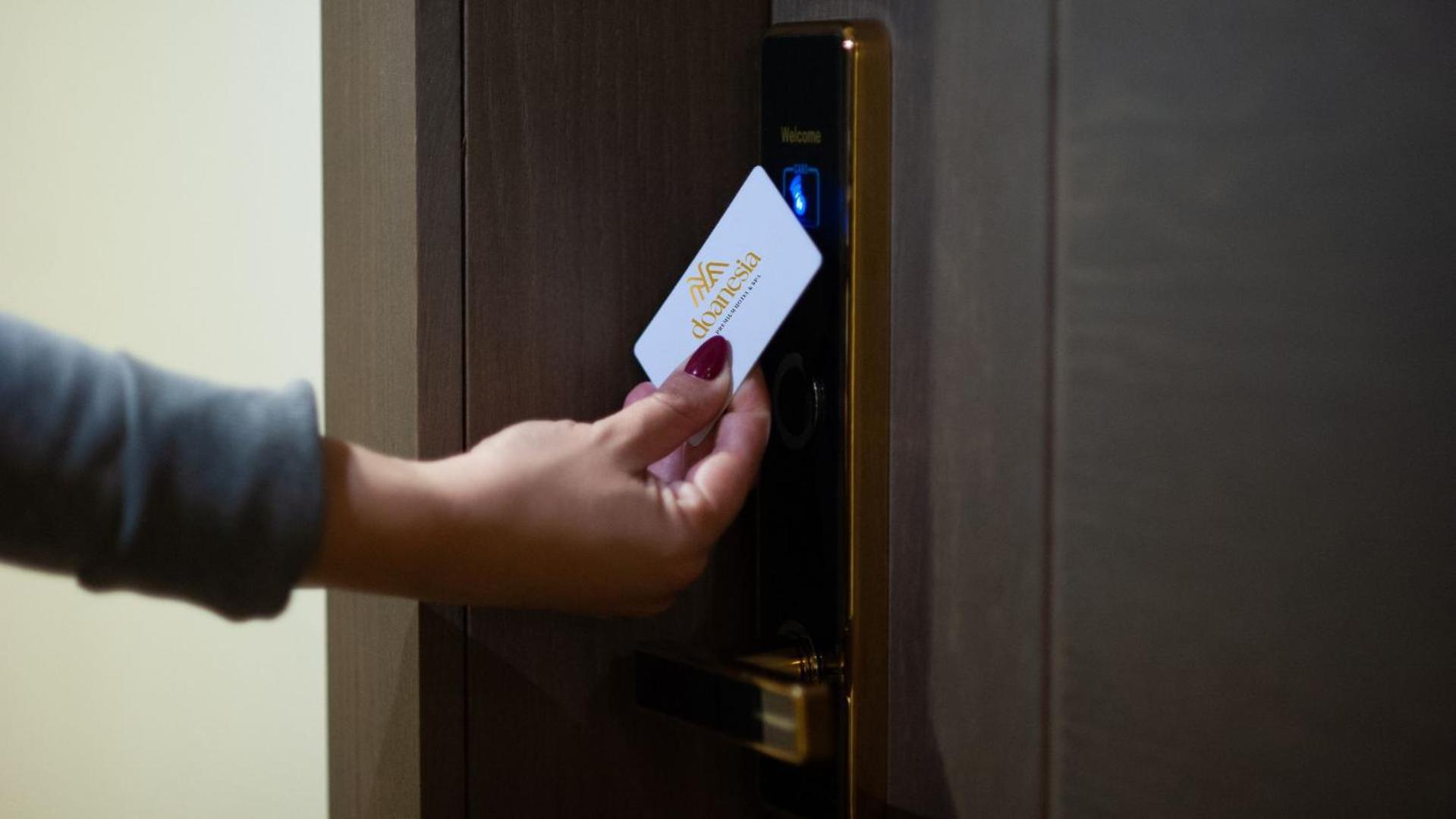 Doanesia Premium Hotel & Spa Tiranë Ngoại thất bức ảnh