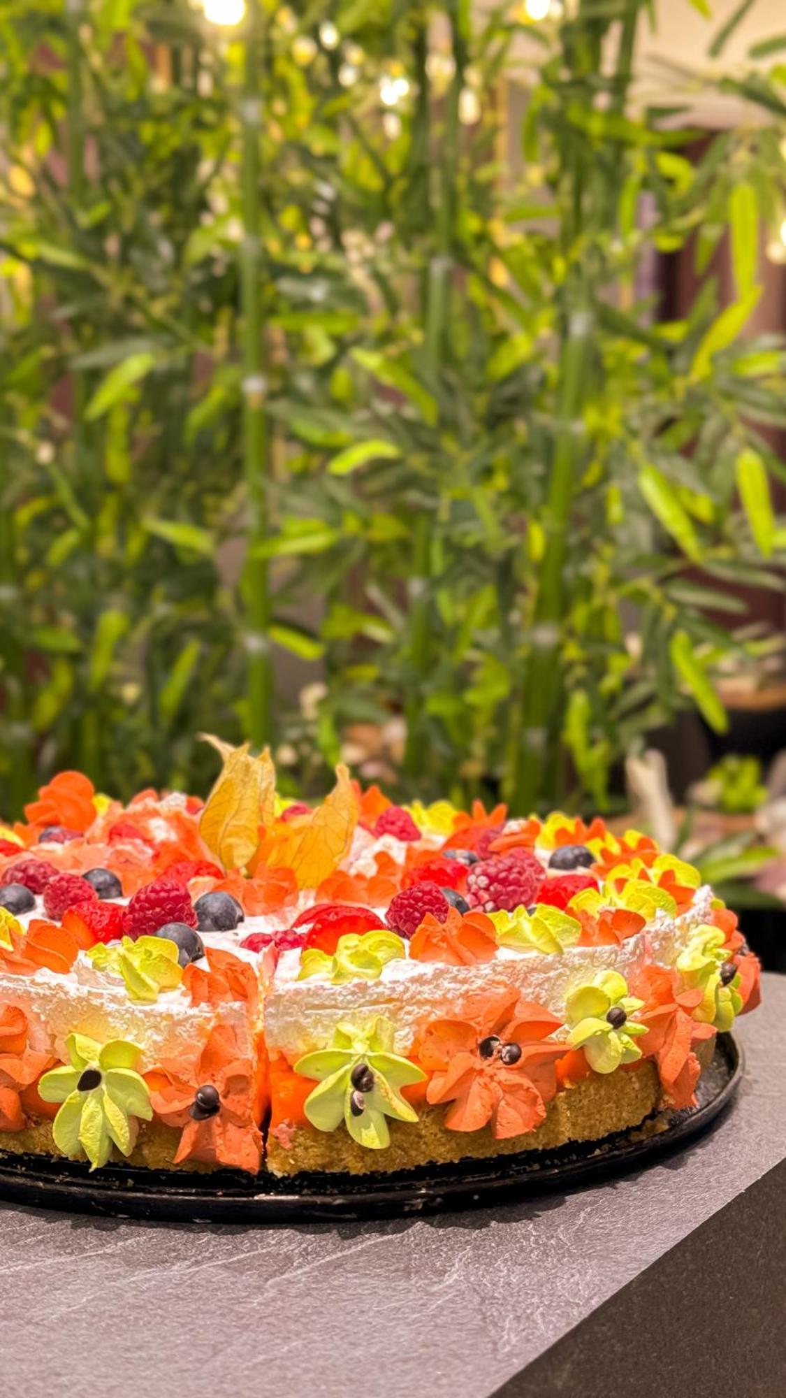 Doanesia Premium Hotel & Spa Tiranë Ngoại thất bức ảnh